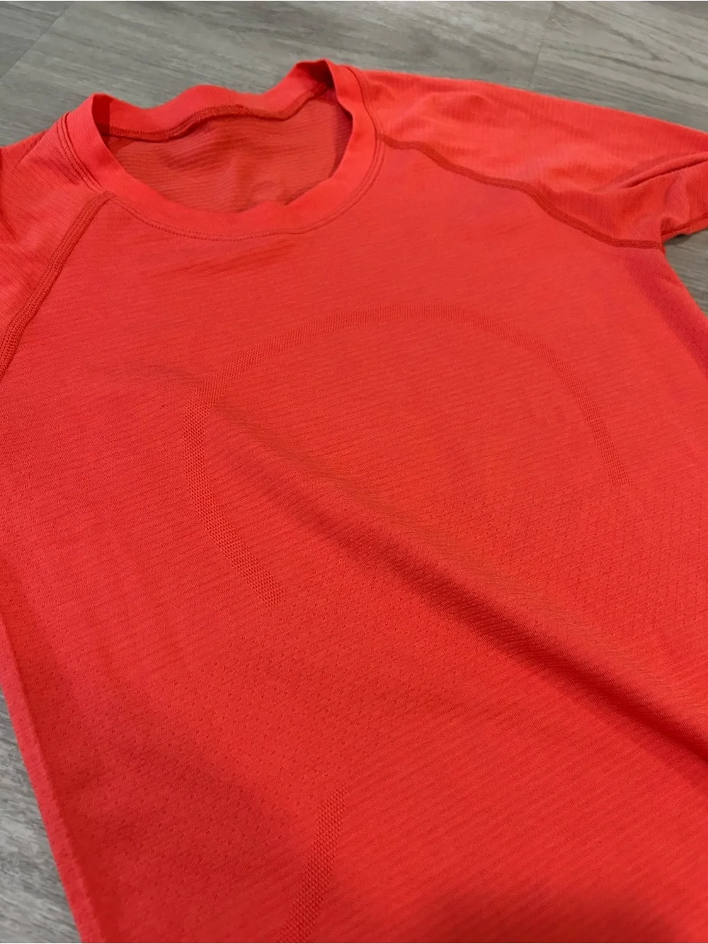 Women’s Lululemon Swiftly Tech Long Sleeve 2.0 Race Length size 6 Orange